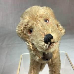 1928-1934 Steiff Treff Dog, long trailing ”F” button 3 3/4 inches (10 cm)