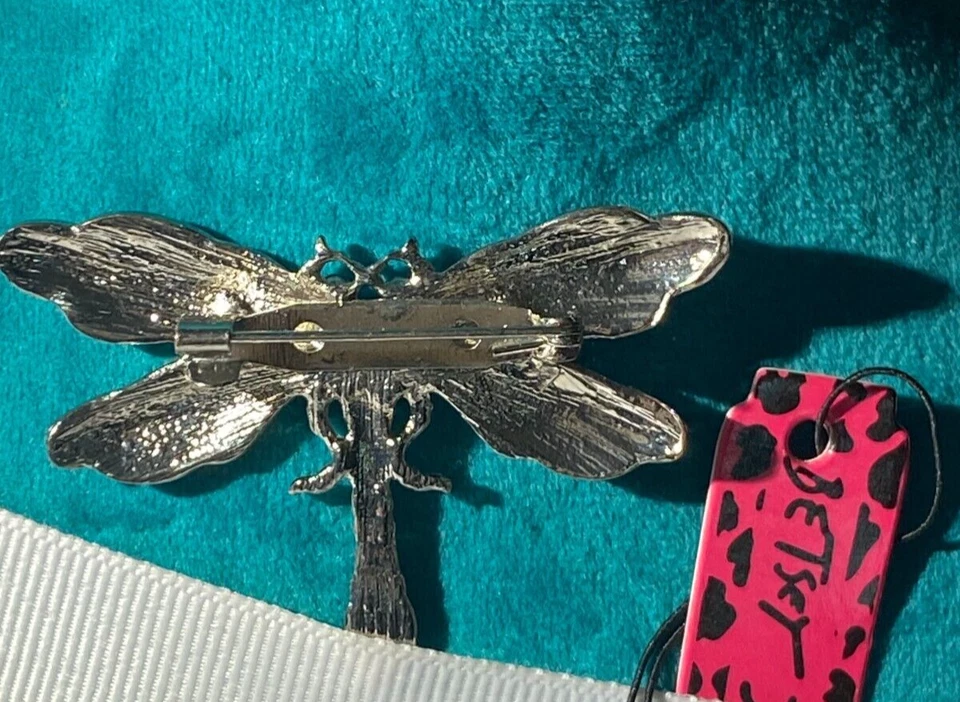BETSEY JOHNSON HERMOSOS TONOS DE CRISTAL AZUL Y ESMALTE LIBÉLULA PIN Foto 4 de 4