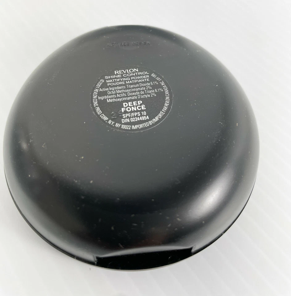 New (2) REVLON SHINE CONTROL MATTIFYING POWDER - 06 DEEP **RARE - Image 4 of 4