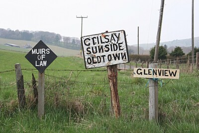 Foto 6x4 Wir wissen, was es bedeutet Duncanstone Eine Reihe von Zeichen am Ende c2009