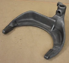 62-66-22 SHIFT FORK 4th/5th - SPICER CM60 / ES70-5 TRANSMISSION ***NEW***