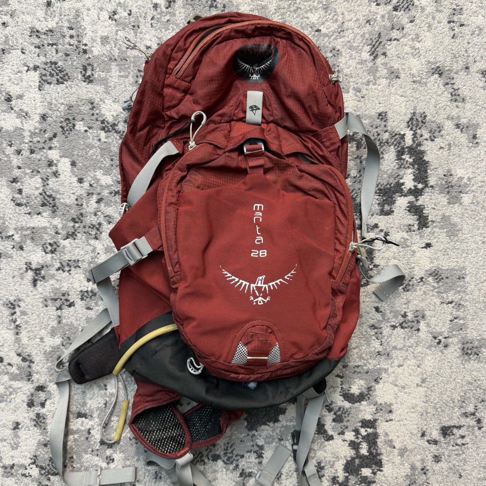 Osprey Manta 28 M/L Red Rain Cover Hydration Pack