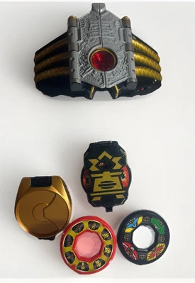 Power Rangers Video Clip Super Samurai Belt & Black Box Morpher 3 Disc & Case - Image 1 of 3