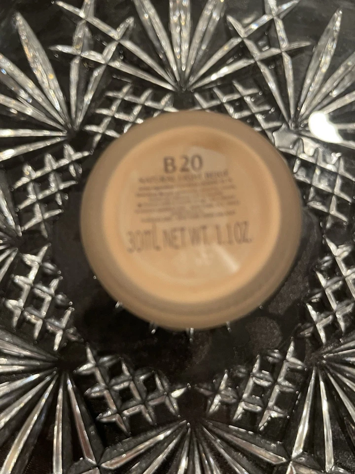 Shiseido Fluid Foundation B20 Vintage Discontinued Very Rare!! - Image 3 of 3