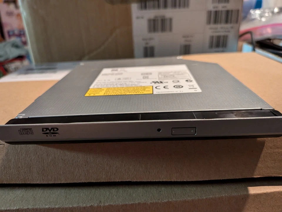 DELL PRECISION/LATITUDE/OPTIPLEX DISC DRIVE DS-8D3SH, NEW W/REMOVABLE BEZEL - Image 3 of 4
