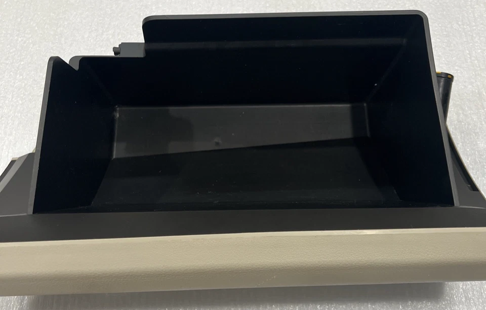 10-14 SUBARU OUTBACK-LEGACY PORTA-LUVAS COMPARTIMENTO DE ARMAZENAMENTO BEGE/MARFIM - Imagem 3 de 4