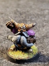 WARHAMMER: BLOOD BOWL - DWARF #3 PAINTED METAL MINIATURE AS SHOW (C18B2)........