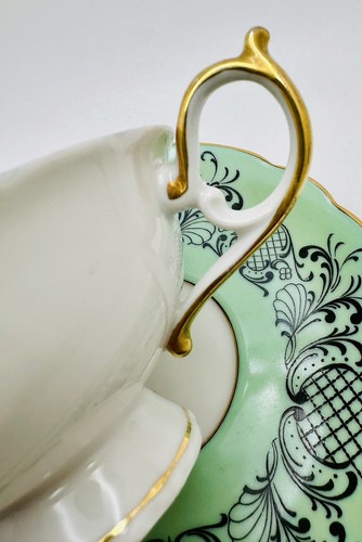 Vintage Royal Bayreuth Germany Green Rose Florals Gilt Cup & Saucer; Teacup - Picture 5 of 12