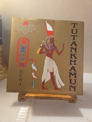 TUTANKHAMUN Written & Illustrated by Demi