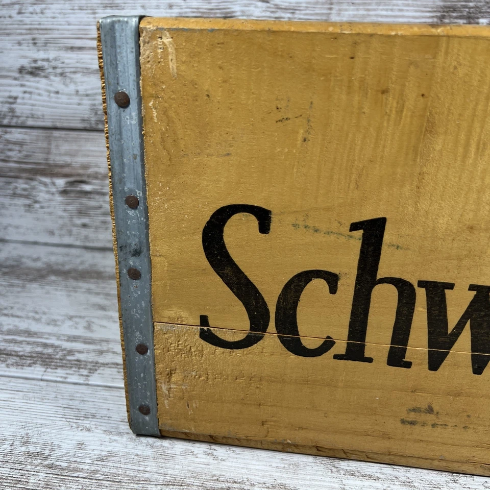 Caja publicitaria de madera Schweppes Soda Pop rara de colección Foto 2 de 4