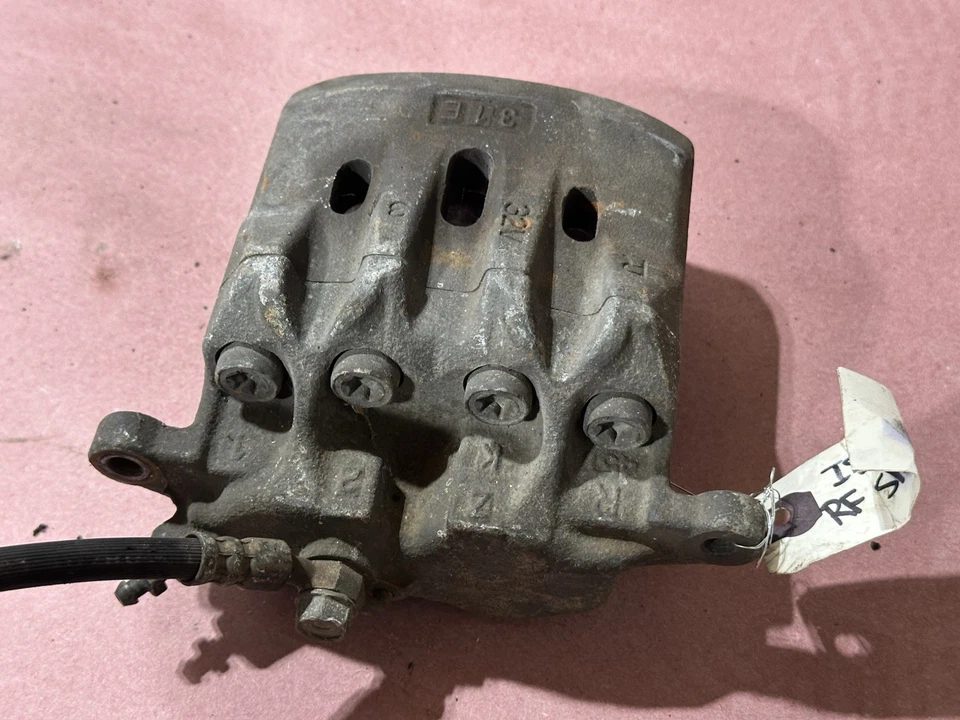 Pinza de freno delantera derecha lado pasajero Lexus IS300 2001-2005 PROBADA OEM Foto 4 de 4