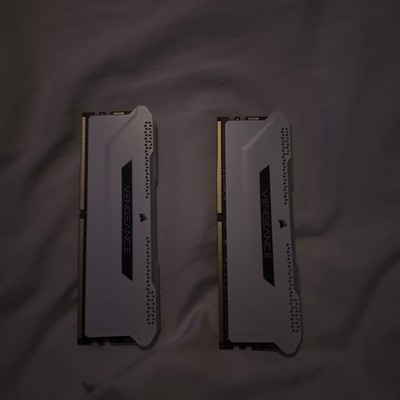 Corsair Vengeance RGB Pro SL DDR4 RAM 32GB (2x16GB) 3600MHz White