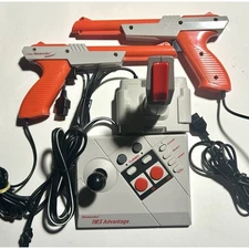 Nintendo NES Bundle Two Zappers, Joystick And Advantage Works🔥Great Shape OEM