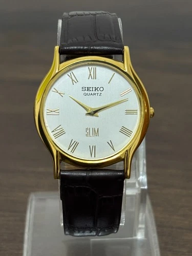 Vintage Classic Seiko Men's Wrist Watch -Leather Strap Slim Profile -Round Case