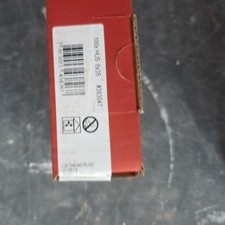 HILTI. � 100 x HUS 6 x 35mm self tapping screws