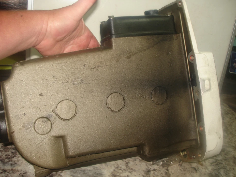 Johnson VRO 40hp 1990 exhaust tube j40teesr boat motor part used bin bma - Image 4 of 4