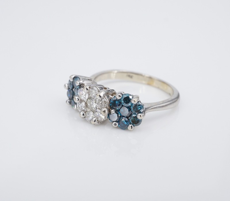 14k White Gold Blue Diamond Cluster Ring 1 ctw 3-Stone Estate RG4926