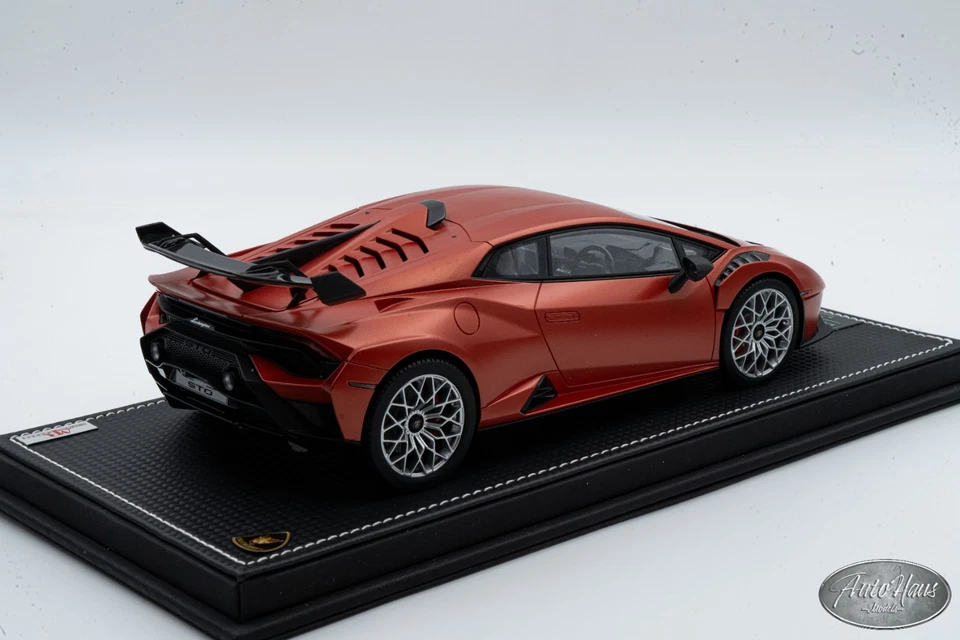 1/18 MR Collection Lamborghini Huracan STO Matt Copper 🤝ALSO OPEN FOR TRADE🤝 - Image 3 of 4