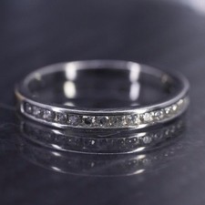 Size 7, vintage sterling silver 925 stackable band ring with cluster cz