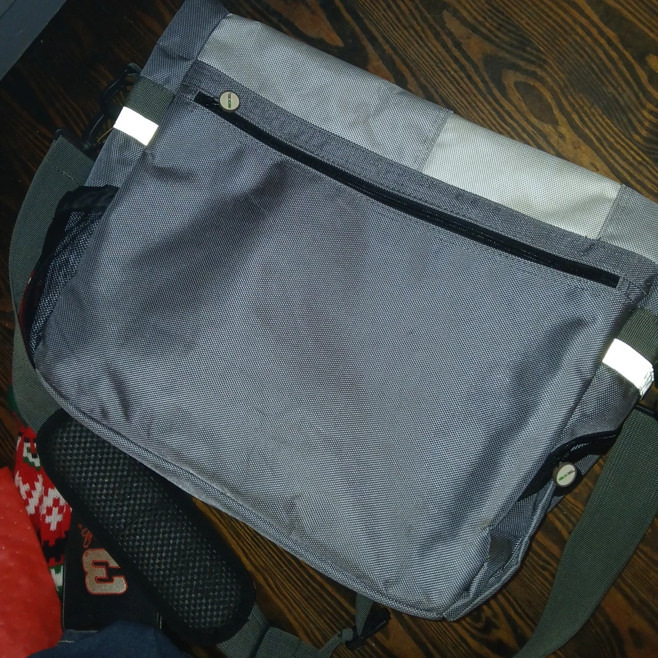 🎮Microsoft XBox 360 Gaming Console Messenger Bag Shoulder Carry Travel • Unused - Image 3 of 3