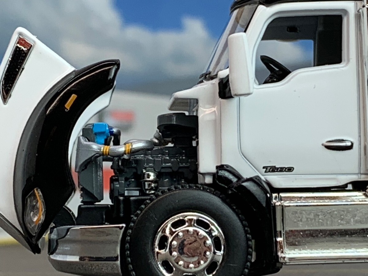 ホワイト1台 Fits: 2012-2021 Kenworth T680/T880 Driver Side Front Left