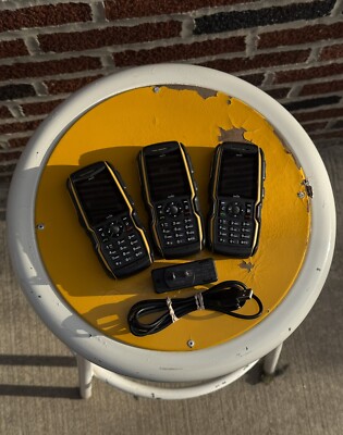 Sonim XP Strike XP3410 (Sprint)   Lot of 3 Phones