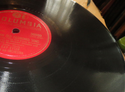 78RPM Columbia Kay Kyser - Love Old Fashioned Song / You're Cause of All, E E-
