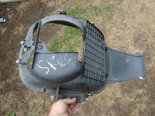 GILERA RUNNER SP 50 125 180 SCOOTER WHEEL HOUSE GUARD COVER PANEL FAIRING - Picture 5 of 6