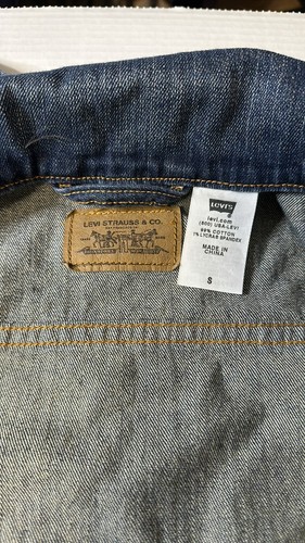 Levi’s Original Trucker Denim Jacket Women’s Small Dark Blue Cowgirl Rodeo Jean - Picture 3 of 10