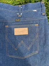 Vintage 1970s Men’s Wrangler Flared Blue Jeans , 38 x 36, Made in USA.  NOS !