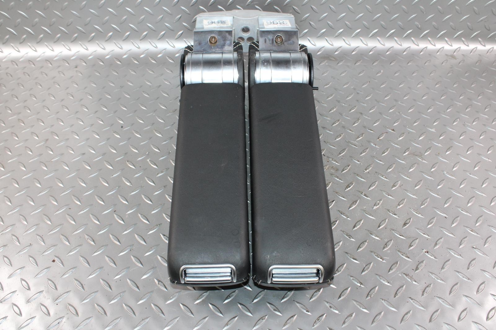 13-18 Flying Spur Black Leather Console Front Armrest Arm Rest Lid OEM Factory