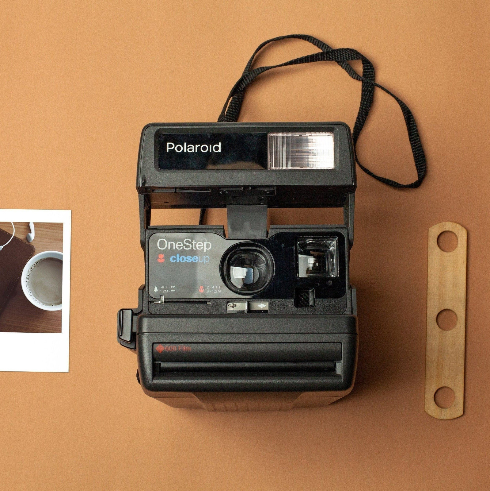 Vintage Polaroid OneStep Close Up 636 Instant Camera for Retro Photography