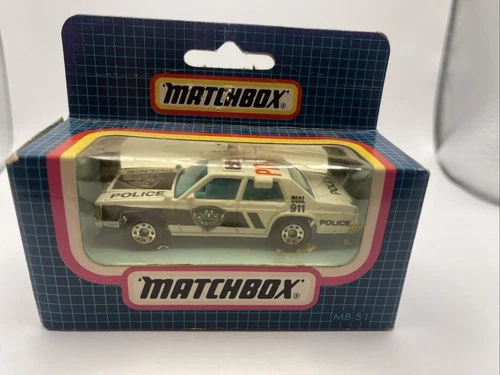 Vintage Matchbox MB-51 Ford LTD Police Car.