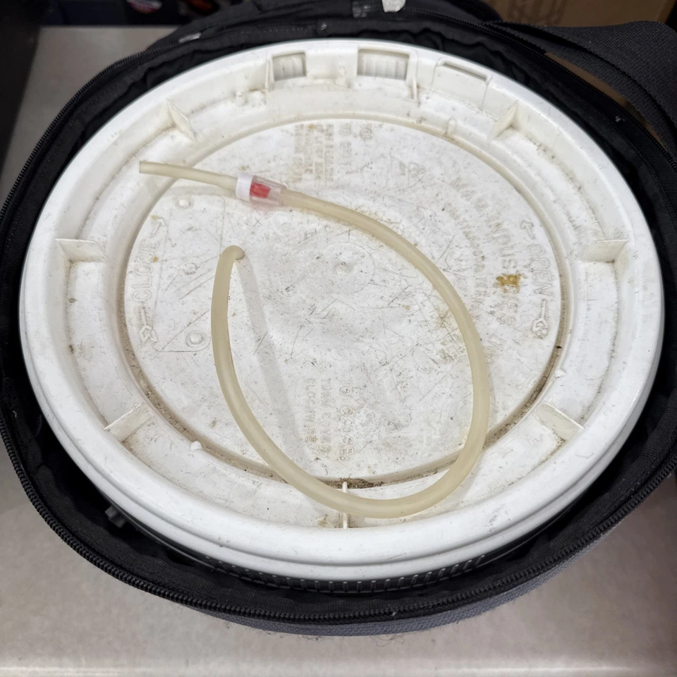 Cubo de cebo de plástico para pesca de almejas con tapa - 110156 Foto 2 de 4