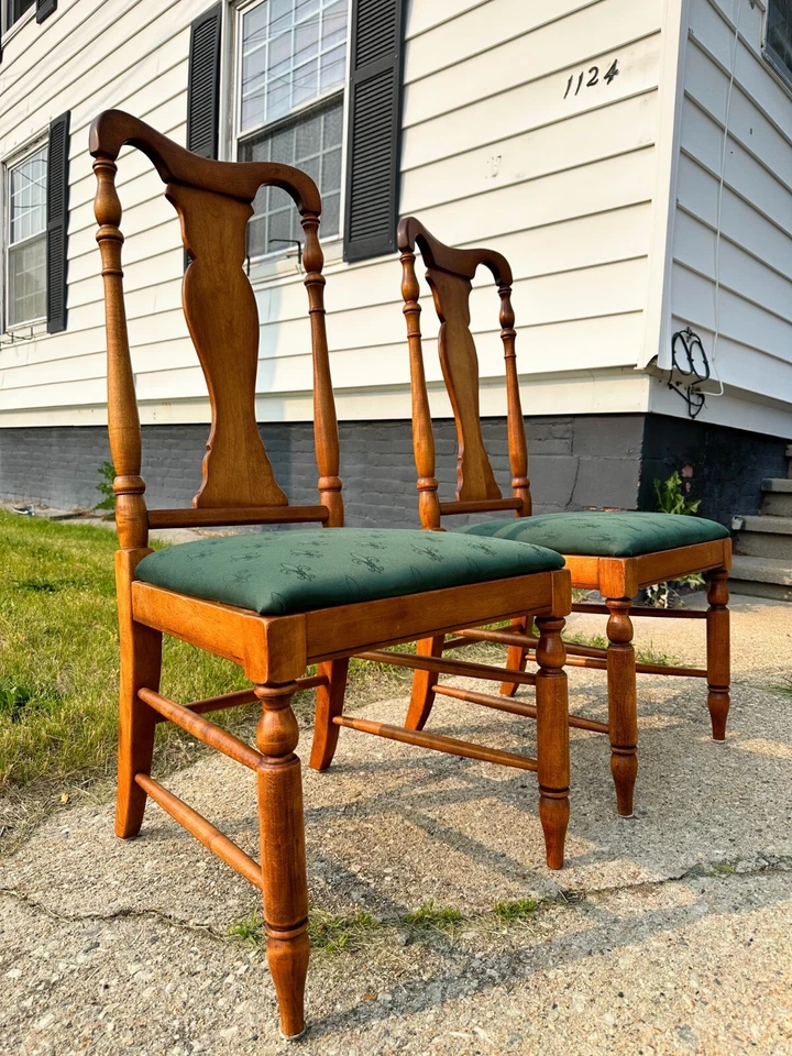 Sillas vintage de mediados de siglo Cushman Colonial Creations (2) Foto 2 de 4