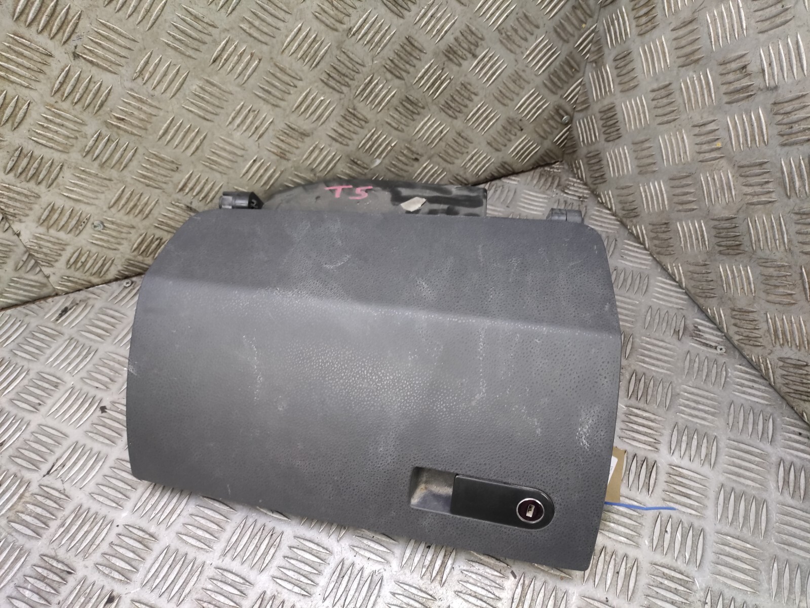 VW Transporter T5 Glove Box 7H2857121 7H2857095B Ref 250 eBay