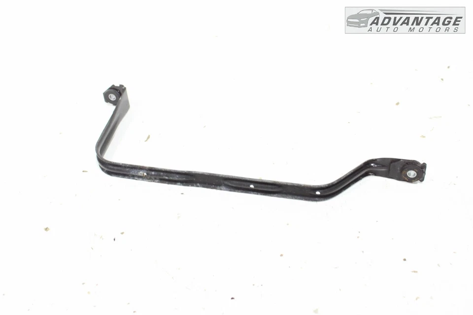 AUDI A4 QUATTRO 2017-2023 2,0 L tanque de combustible lado izquierdo soporte correa OEM Foto 2 de 4