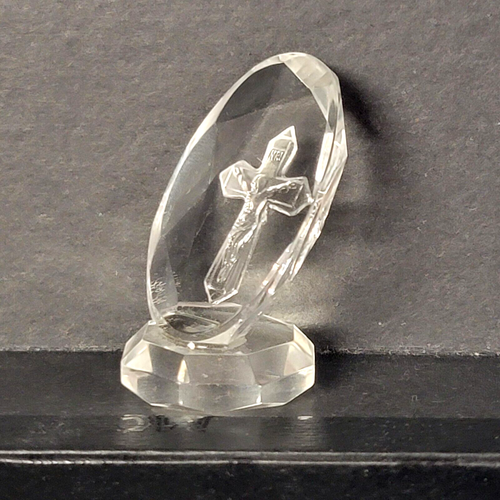 Miniature Crystal Multi Faceted Engraved Cross Icon Figurine On Pedestal - Picture 3 of 8