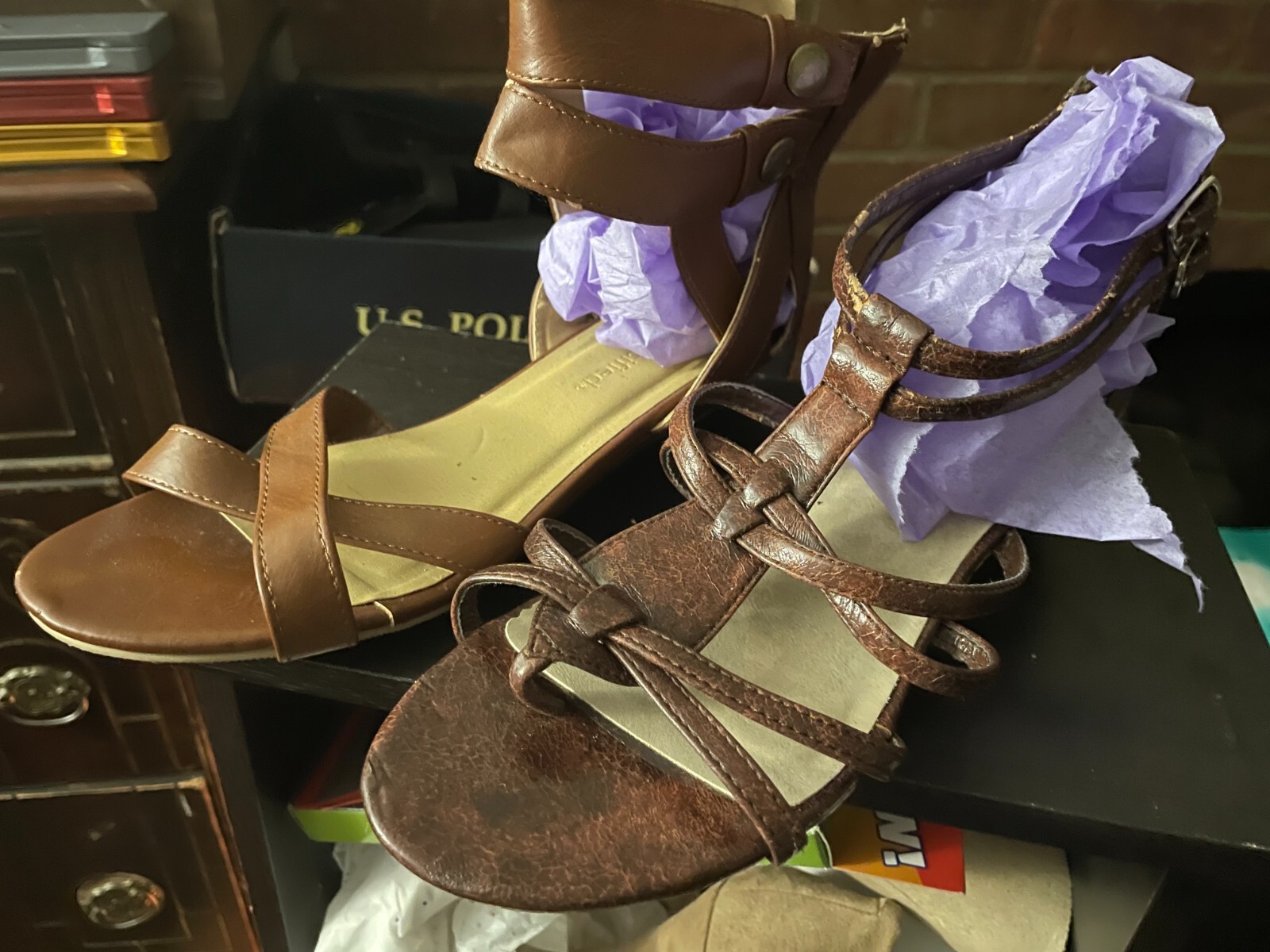 LOTTO di 2 sandali da donna classificati taglia 7 zeppa punta aperta scarpe marroni donna