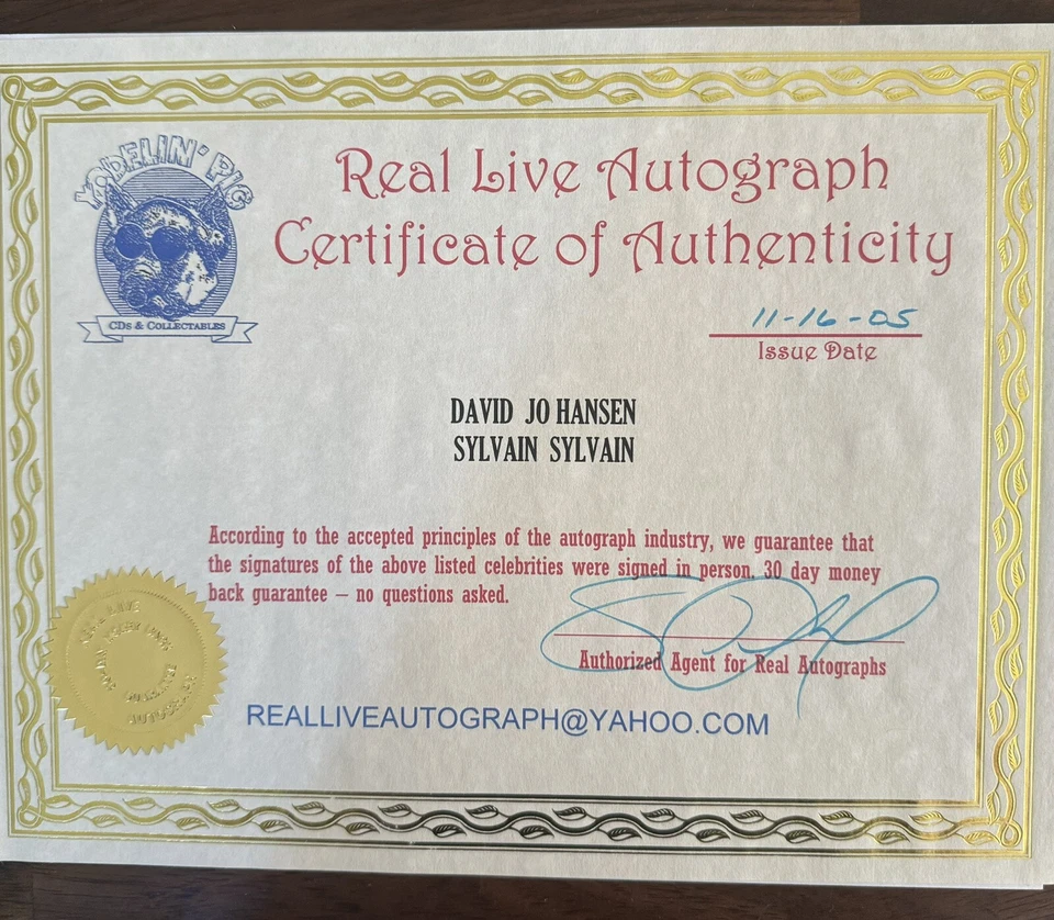 New York Dolls vinyl LP SIGNED David Johansen Sylvain Sylvain W/ COA - Image 2 of 2