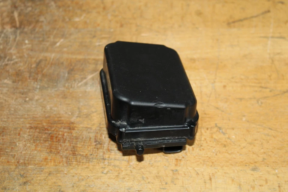 2017-2019 TOYOTA COROLLA FRONT DISTANCE RADAR SENSOR W/BRACKET OEM B12-20242 TL - Image 4 of 4