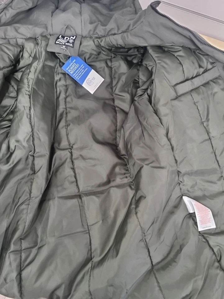 Brave Soul Unisex Green Winter Coat Size M With Hood - Image 4 of 4