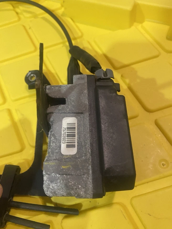 1999-2005 Buick Century OEM módulo de controle de cruzeiro com cabo 99 00 01 02 03 04 05 - Imagem 3 de 4