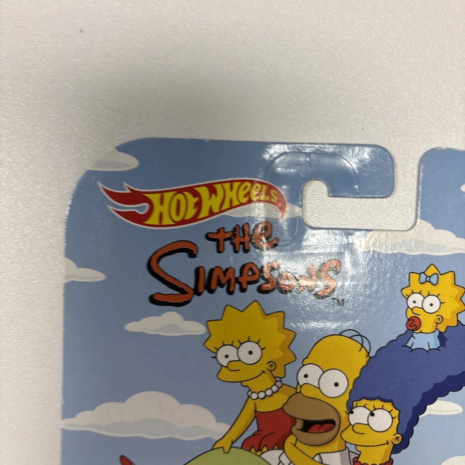 NIP 2017 Mattel Hot Wheels The Simpsons The Simpsons Family Car - Image 3 of 4