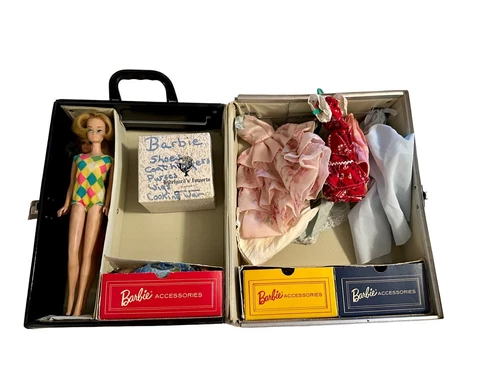1964 Vintage Barbie Case American Girl & Pull String Clothes Shoes Corning Set