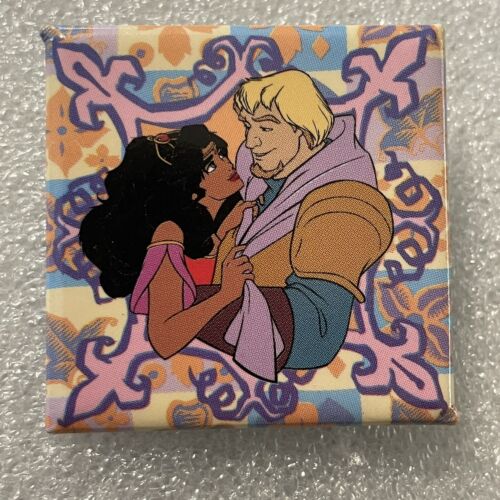 Spilla Disney's Gobbo di Notre Dame Esmeralda Phoebus Spilla Pulsante Demi Moore - Foto 4 di 4