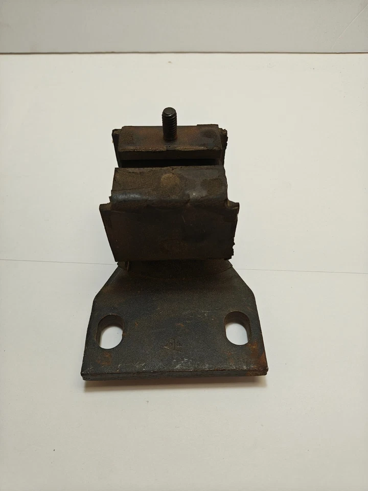 1966-1968 Dodge Plymouth C Body 4 Speed Manual Transmission Mount 2533198 NOS - Image 3 of 4