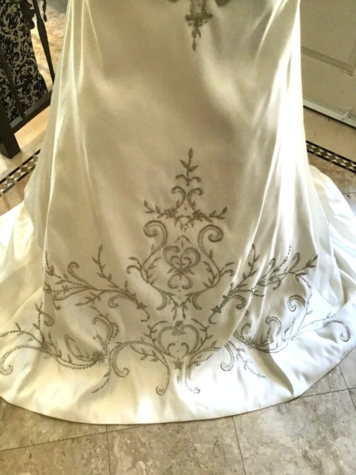 MON CHERI BRIDAL gown Wedding Dress Strapless Embroidered Ivory Satin 10 New - Image 4 of 4