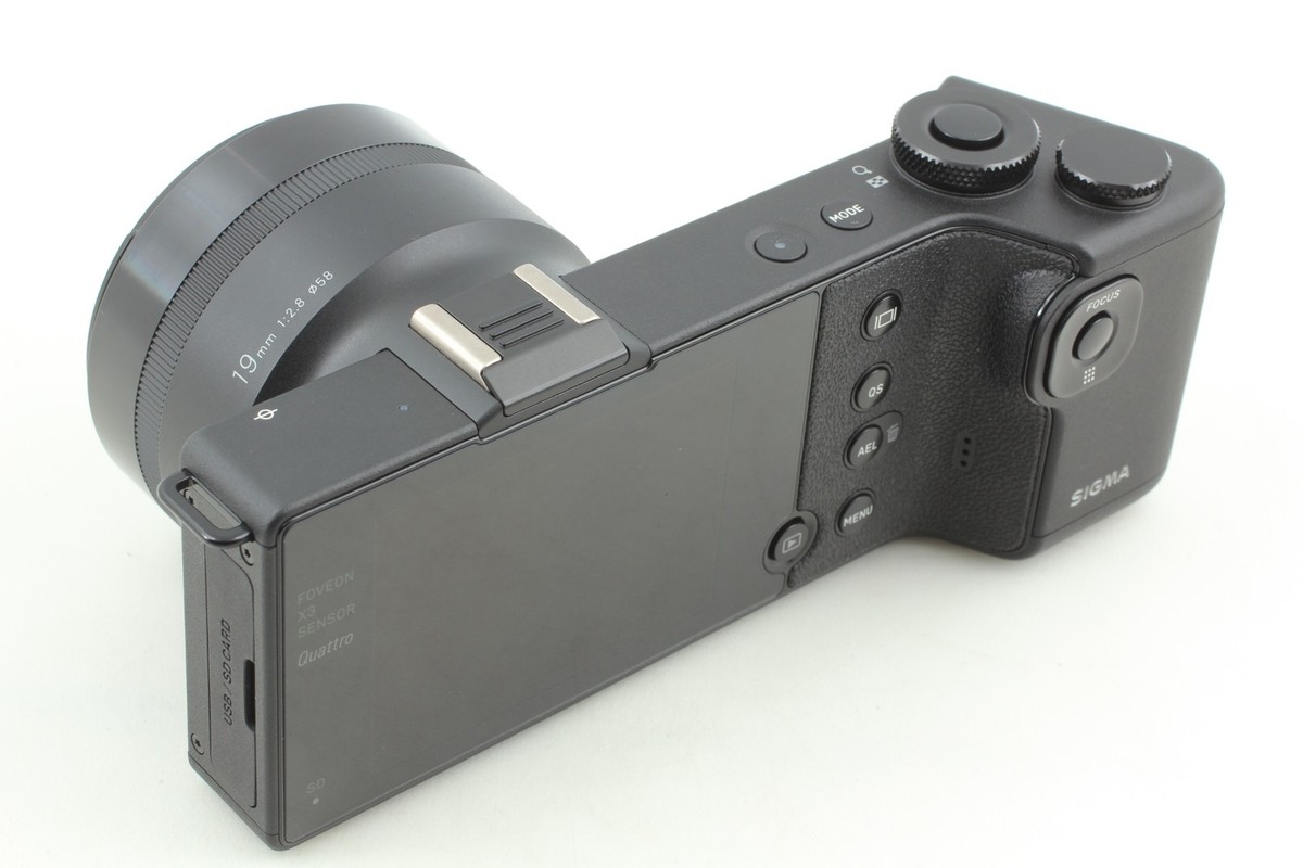 【美品】SIGMA dp1 quattro dp1 F2.8 Sigma DP1 Quattro 19mm f/2.8 Camera | Henry's