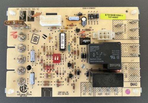 Honeywell 1014460 Gas Furnace Control Circuit Board ST9160B 1084 Clean ICP